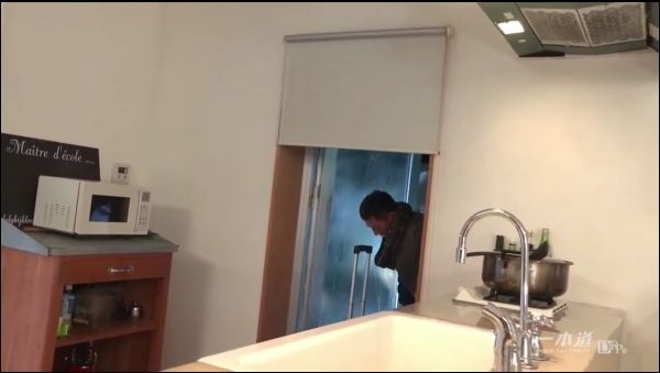 Đang vụng trộm thì chồng về