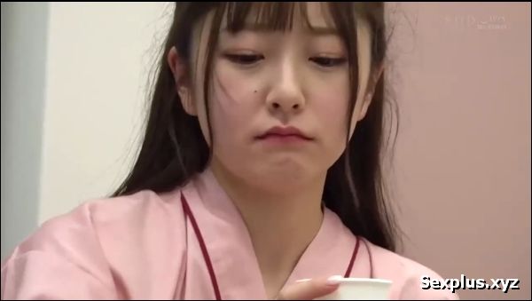 Gái xinh đi khám sức khỏe định kỳ gặp ngay bác sĩ nam thì sao