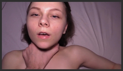 Lần đầu tiên ra mắt phim sex, cô ấy xinh đẹp