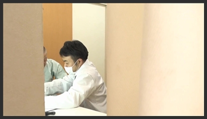 Nhân viên chăm sóc dâm bị gã bác sĩ tống tình