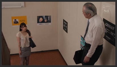 Nữ nhân viên văn phòng gặp kẻ biến thái trên tàu điện, nhưng lại thấy sướng