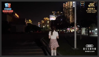 Nữ sinh quyến rũ câu chuyện với thầy giáo