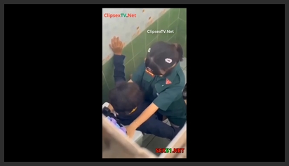 Quay Lén Bé Sinh Viên Trốn Trong Nhà Vệ Sinh Địt Nhau