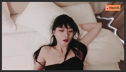 Rủ em hàng xóm sang chơi game rồi thịt ẻm