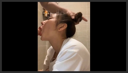 Santa Sugar dâm đãng thể hiện kỹ năng bú cu