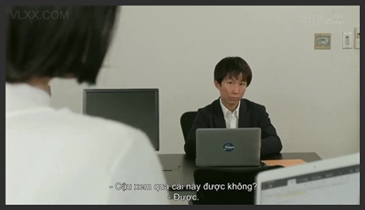 Sex japna gái ngon lần mò ngửi lồn mẹ kế giữa đêm xem clip sex hot