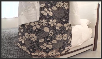 Thăm vợ của nhân viên ông sếp già may mắn không che