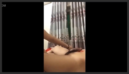 Vào nhà nghỉ vụng trộm với bạn trai cũ đi bộ đội về