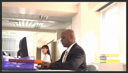 Vợ trả thủ chồng bằng cách địt nhau với sếp Tây đen