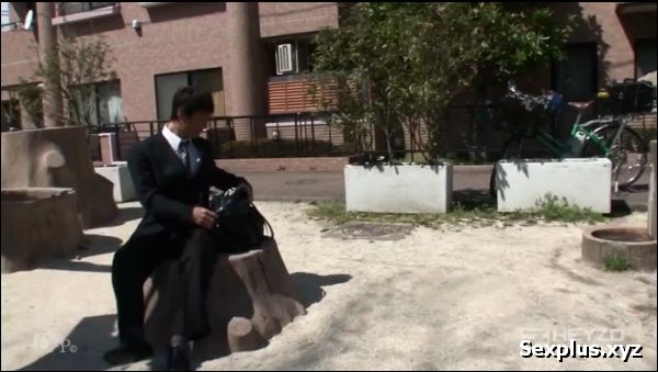 sex khong che cô giáo dạy bơi gạ tình thanh niên trẻ ayane sakurai