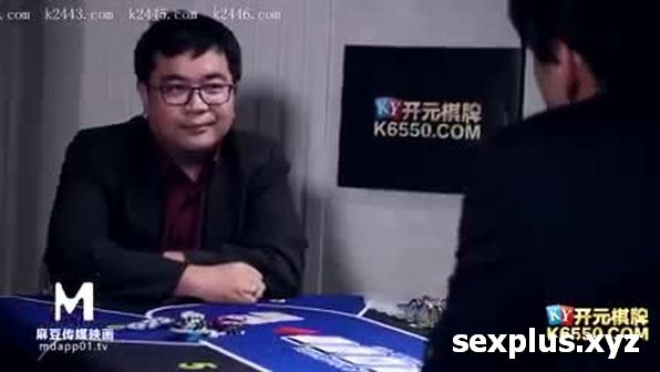 Con gái bị bố bán cho chủ nợ vì thua cờ bạc phim sex khong che