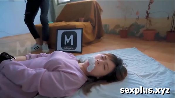 [China AV] Hiếp dâm em gái dễ thương Lin Sihao phim sex khong che