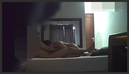 Sung sướng tê dái với em gái xinh dáng ngon dâm đãng phim sex khong che