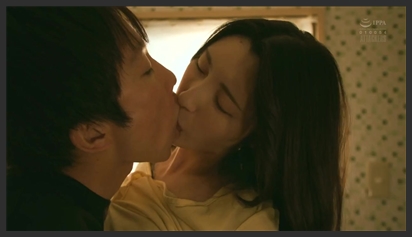 Mấy cô bạn thân để ngủ nhờ, nữa đêm thanh niên lén địt từng em phim sex khong che