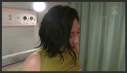 Nhìn bố dượng đụ chị gái, em trai cũng muốn…. đụ phim sex khong che