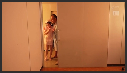 Tên Bác Sĩ Biến Thái Và Nữ Bệnh Nhân Da Trắng Quyến Rũ phim sex khong che