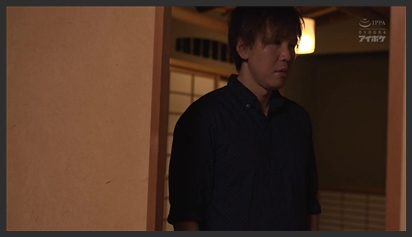 Anh trai trộm nhìn quần lót em kế đang ngủ bị phát hiện và cái kết phim sex khong che