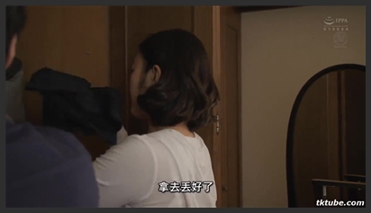 Cô nữ sinh mới ra trường đi xin việc bất ngờ khi anh họ là giám đốc nhân sự phim sex khong che