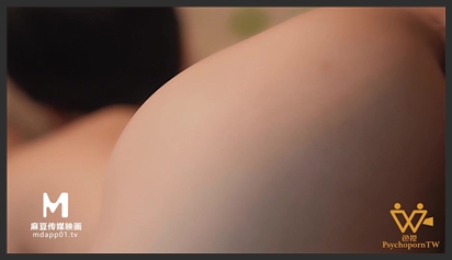 Cô nàng chân dài 168cm phim sex khong che