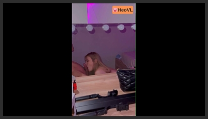 Giải quyết xong công việc, cô nàng gạ đụ anh đồng nghiệp phim sex khong che