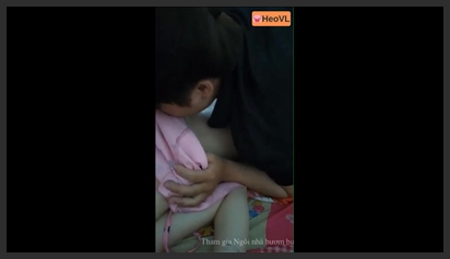 Trưa nắng gọi bạn trai sang trọ bú lồn phim sex khong che