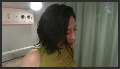 Tiếng rên làm tình cạnh bên làm cô hàng xóm không chịu nổi phim sex khong che