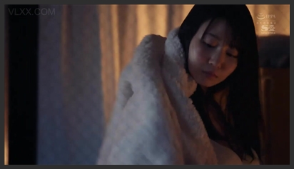 Đang tự sướng thì bị 2 anh cu đen xông vào hiếp phim sex khong che